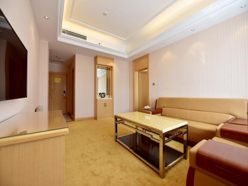 Vienna Hotel Xining Shengli Road מראה חיצוני תמונה